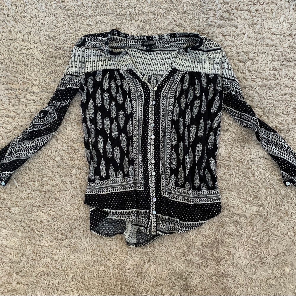 Black and white button up blouse